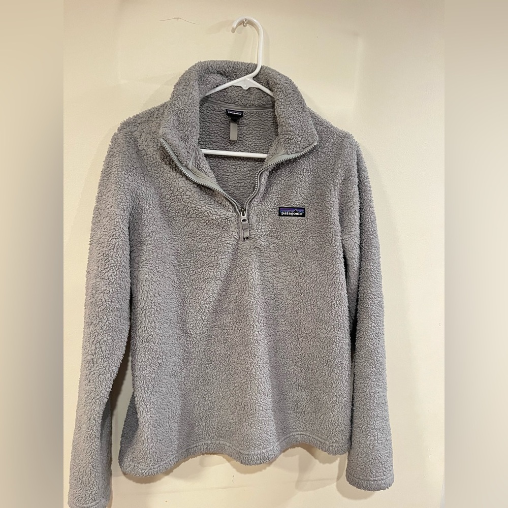 Gray fleece Patagonia Pullover